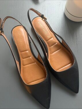 Denver Hayes Black Pointed-Toe Slingback Flats